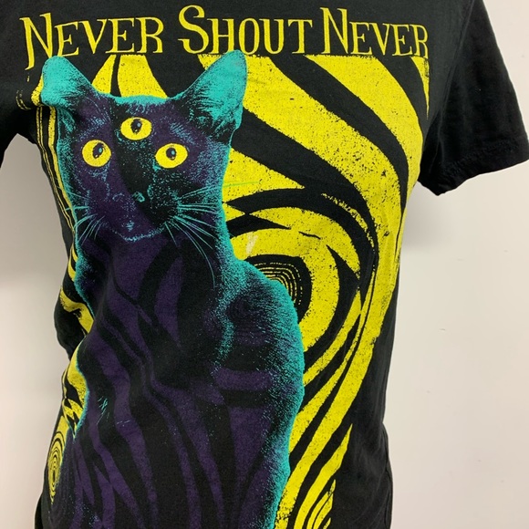 Never Say Never Black T-shirt.  Size XS - Picture 3 of 7
